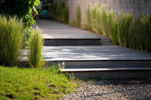 Vente de lames de terrasse en résine à Payns